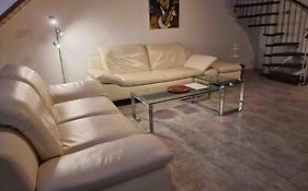 B01 Apartment Between Cologne & Bonn With Nature Access